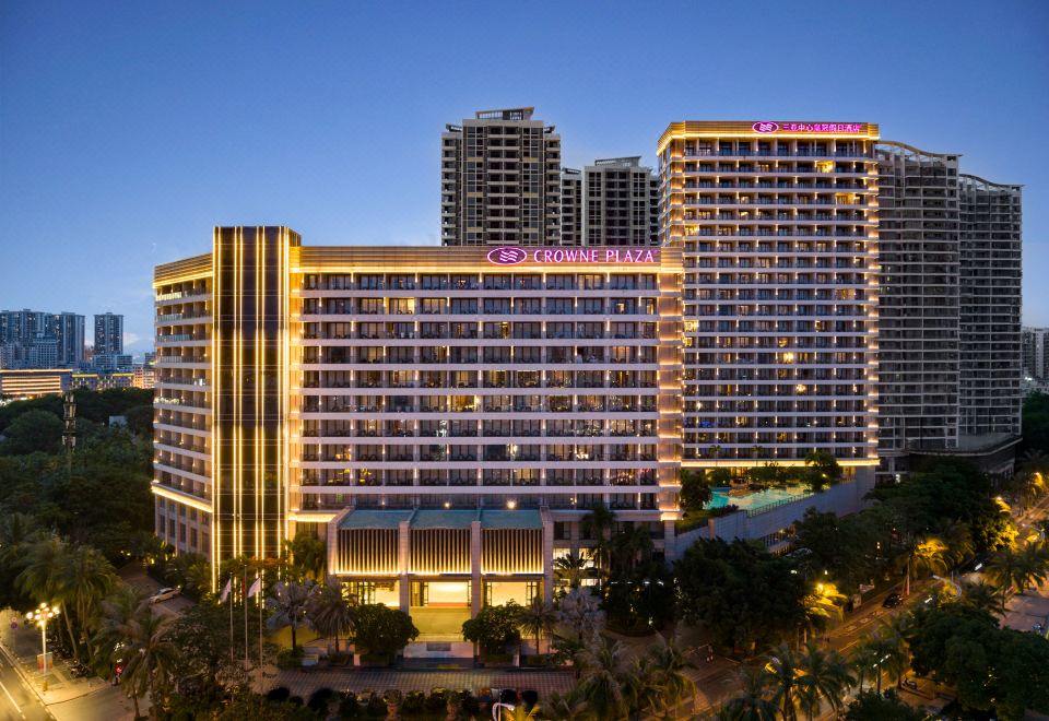 三亚中心皇冠假日酒店