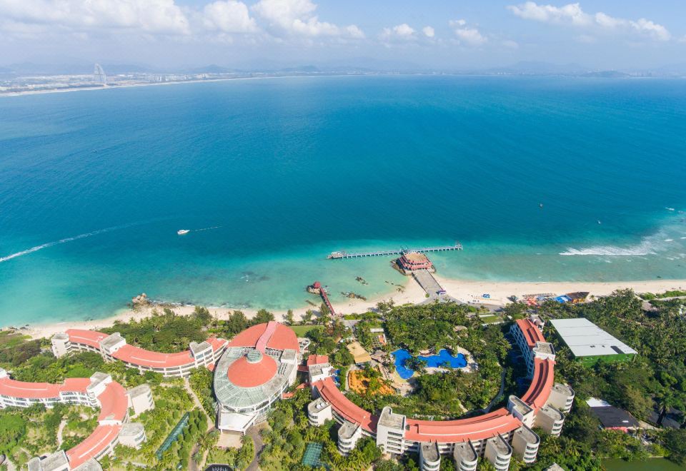 三亚蜈支洲岛度假中心酒店 - Sanya Wuzhizhou Island Holiday Hotel 封面图