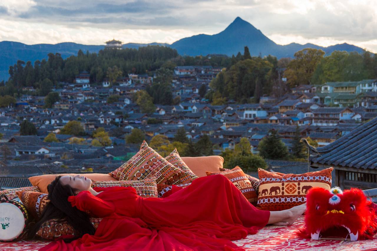 山野艺宿·观古城全景度假酒店(丽江北门大水车店)图片1