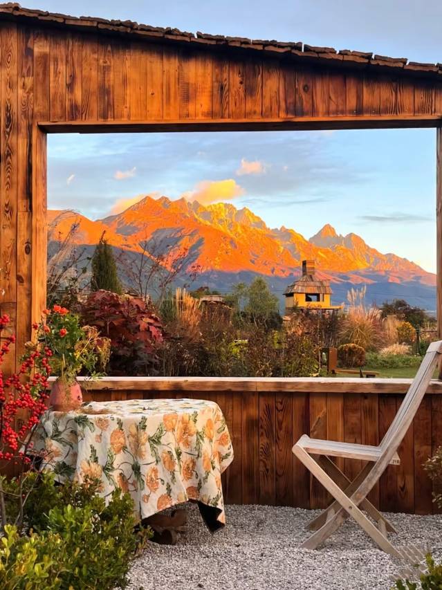 Rustlux仟那·雪山观景花园庭院设计师美宿(古城大水车店)图片1