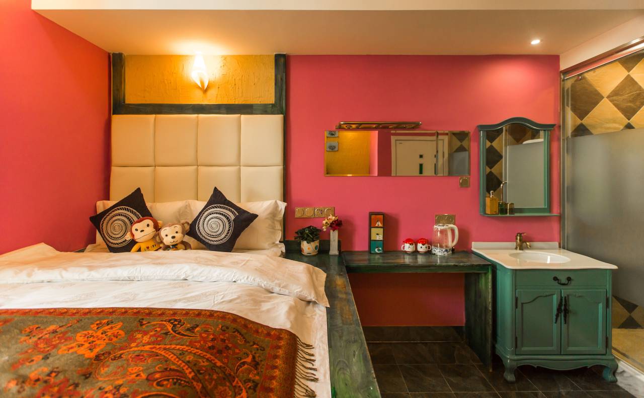 那扇门精品客栈(三亚湾步行街店)图片1